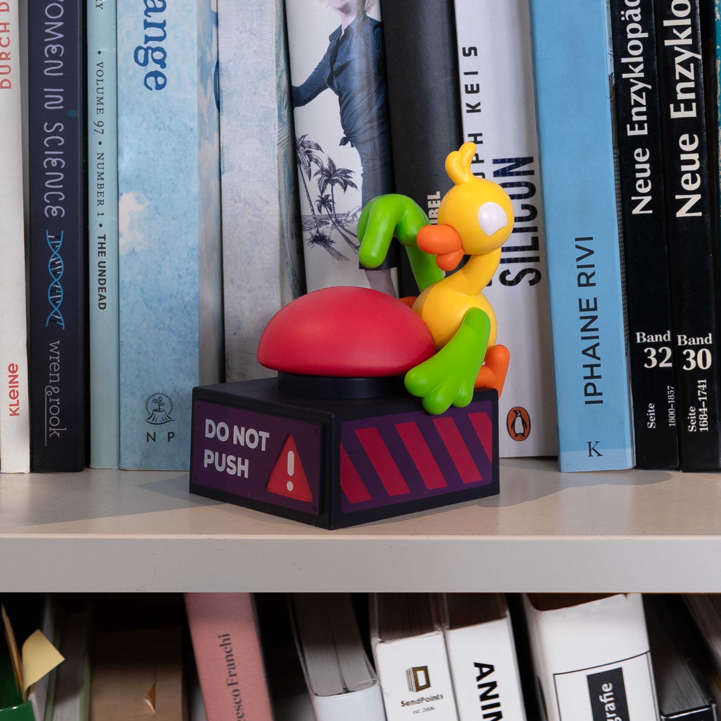Figurine 003: Big, Red Button - Image 4