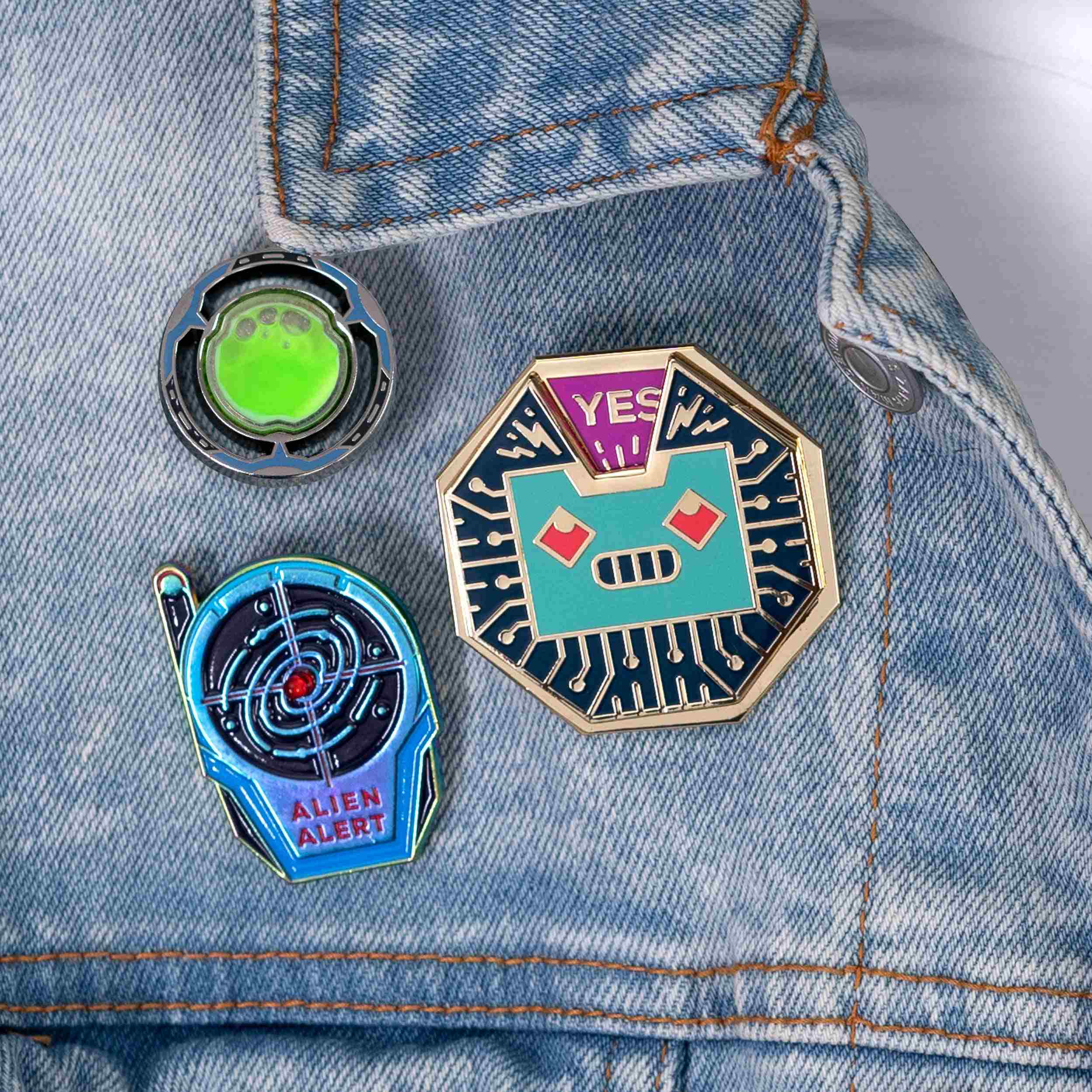 LIMITED EDITION Alien Alert Pin - Image 4